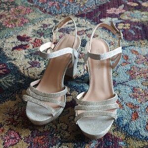 TOP Moda Glittering Silver Strappy Heels